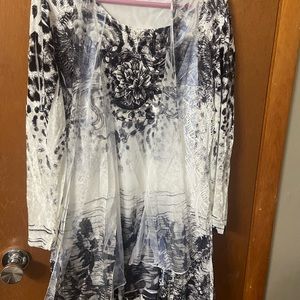 Beautiful Boutique Tunic with Tags